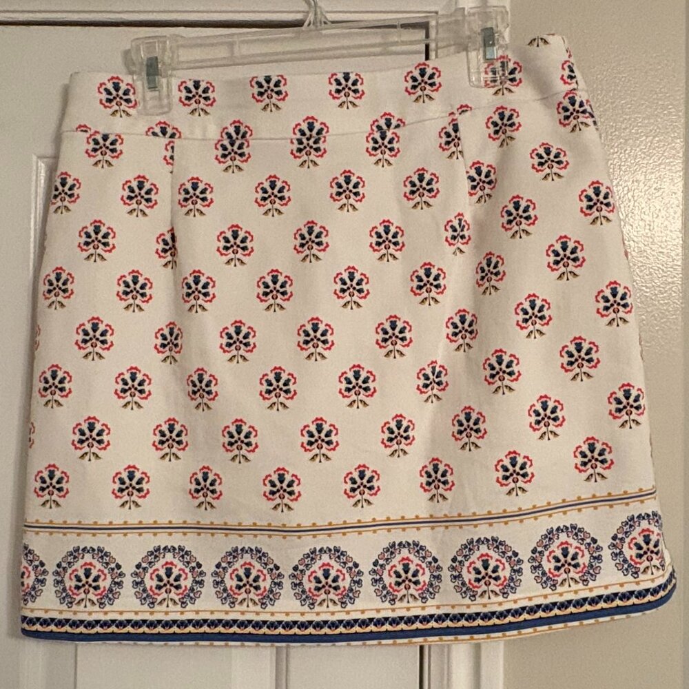 White Skort with Red & Blue Design - Croft & Barrow - Size 8